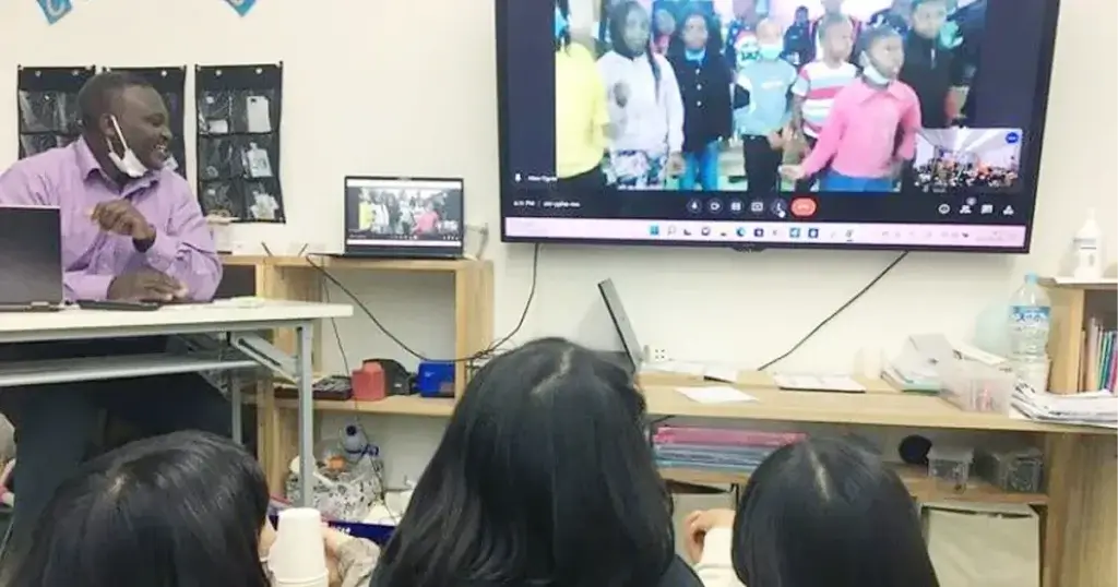 ワールドオンラインコネクト