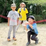 アウトドアを楽しむ男の子